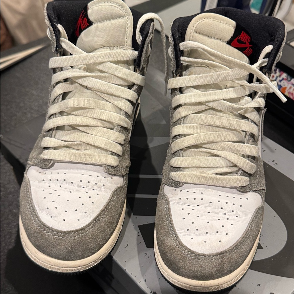 Jordan 1 Retro High - Picture 2 of 4